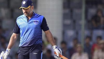 MS Dhoni gives pep talk to coaches, focuses on importance of coach-captain relationship
