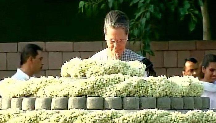 Rajiv Gandhi&#039;s 73rd birth anniversary today; Sonia, Rahul pay floral tributes to former PM 