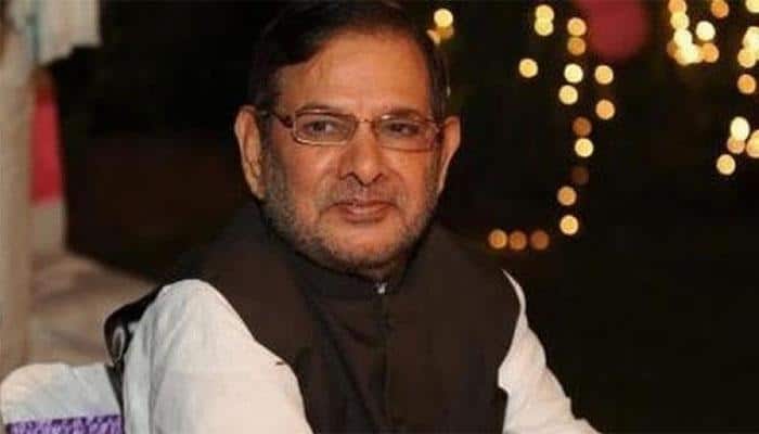 Sharad Yadav faction moves Election Commission, JD(U) asks him to skip Lalu Prasad's rally