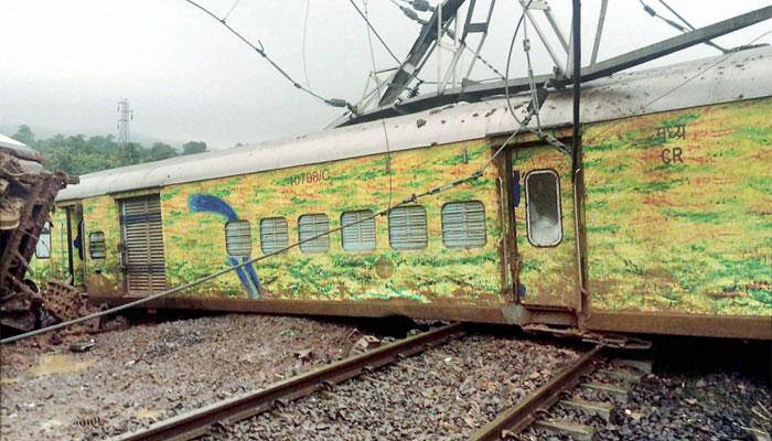 Landslide caused Nagpur-Mumbai Duranto derailment: Railways 