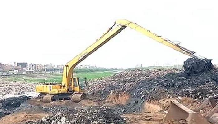 Ghazipur landfill collapse: Delhi LG prohibits garbage dumping at site