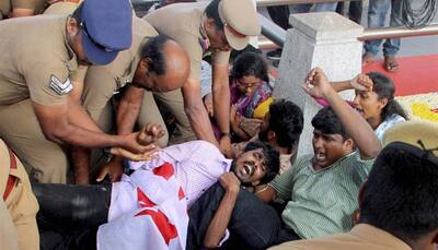 Students stage flash protest at Jaya mausoleum against NEET