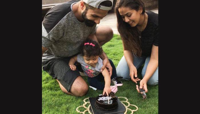  Shahid Kapoor celebrates wifey Mira&#039;s birthday and we love the pics!