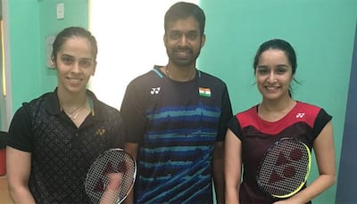 See pic: Saina Nehwal gives Shraddha Kapoor badminton tips for biopic