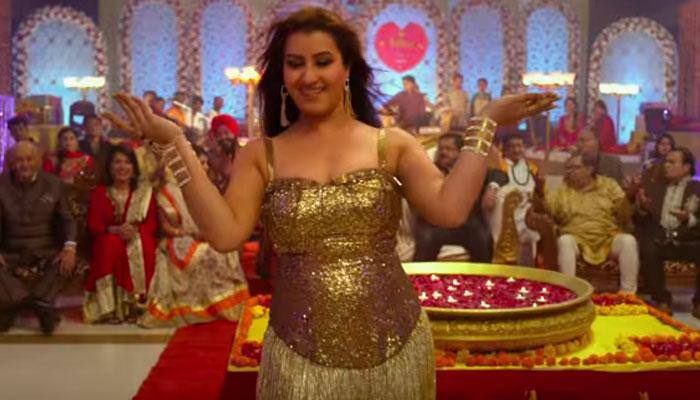 'Bhabhi ji' Shilpa Shinde trolled for being 'too fat' in 'Maro Line' item song