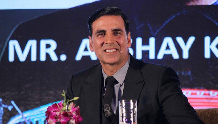 Akshay Kumar turns 50, B-Town hails 'Khiladi' on Twitter 