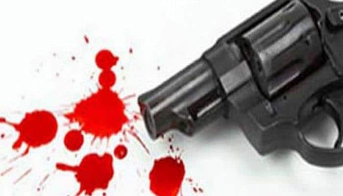 Drunk men shoot woman after she stops them from urinating in open Drunk men shoot woman after she stops them from urinating in open