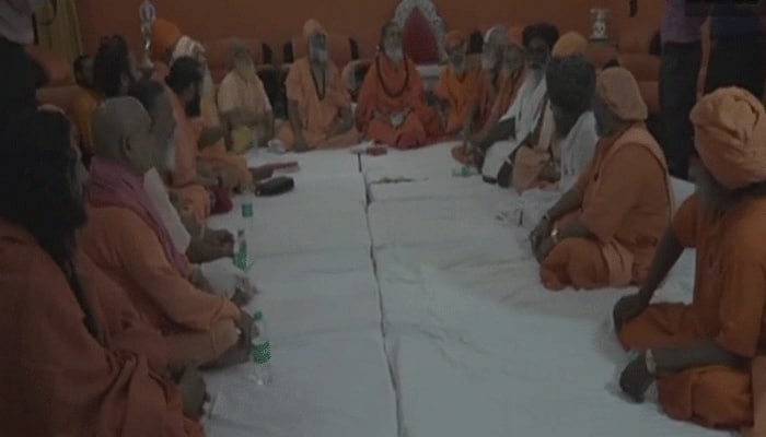 Apex body of sadhus release list of 14 &#039;fake babas&#039;, demands crackdown on &#039;rootless cult leaders&#039;