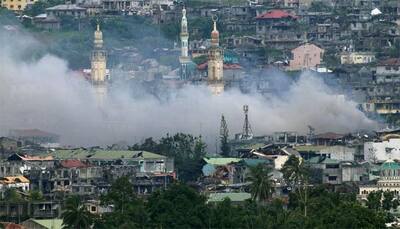 Philippines says some rebels ready to surrender as troops advance in Marawi