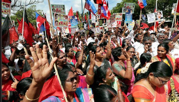 Tamil Nadu: DMK, Oppn parties stage joint protest against NEET