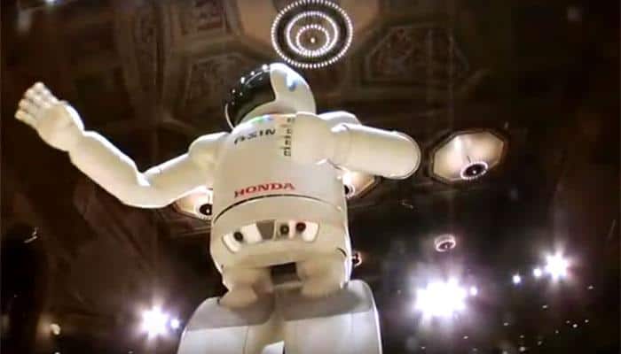 How YuMi the Robot stole the show from tenor Andrea Bocelli