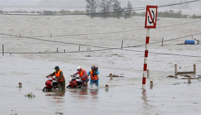 Typhoon tears across Vietnam, skirting key coffee region