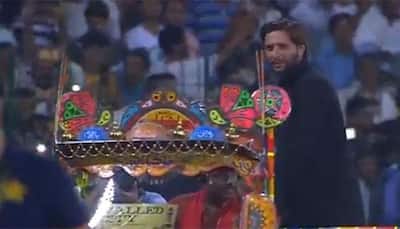 Watch: Shahid Afridi woos Lahore crowd at his farewell reception