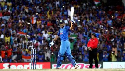 IND vs AUS 2017: MS Dhoni leapfrogs Mohammad Azharuddin to become fifth highest run-getter across all formats for India