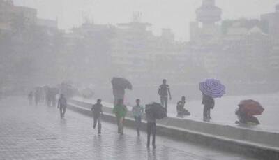 Heavy rains, lightning hits Mumbai; BMC on alert 