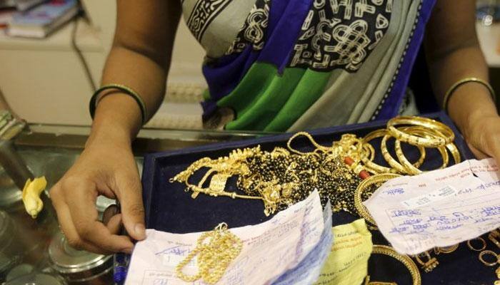 Gold price snaps 4-day losing streak, rises to Rs 30,750 per 10 grams