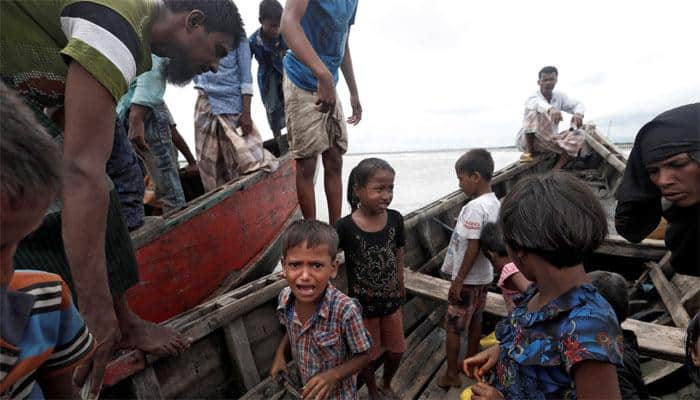 Myanmar mob tries to block Rohingya aid boat