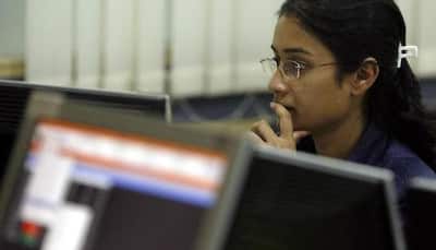 Sensex nosedives 448 points, Nifty under 10K-mark amid global sell-off