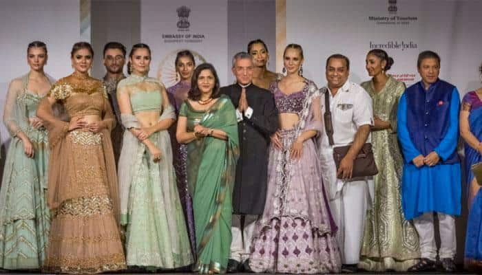 Indian Embassy in Hungary celebrates India&#039;s Independence with fashion event