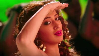 Julie 2 song: Raai Laxmi's Mala Seenha is the last song you'll want to watch