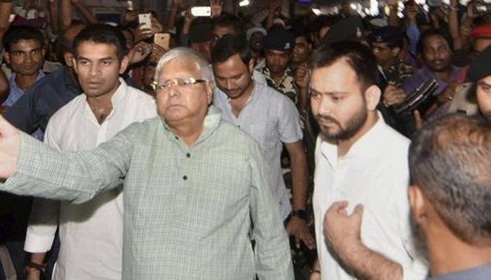 Railway hotel tender case: CBI summons Lalu Prasad Yadav, Tejashwi Yadav