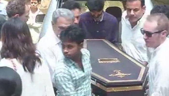 Tom Alter's last rites performed, family and friends bid final adieu