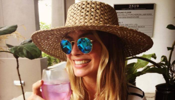Margot Robbie gave a fan a tattoo on television