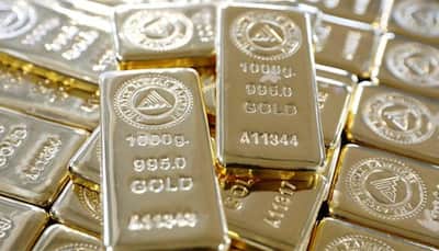 Gold price falls to 7-week low as dollar firms