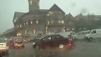 Heavy rain, thunderstorm lash Mumbai; rail, road traffic hit