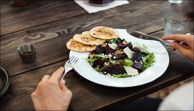 Dressing your salads, greens in oils and fats makes them more nutritious