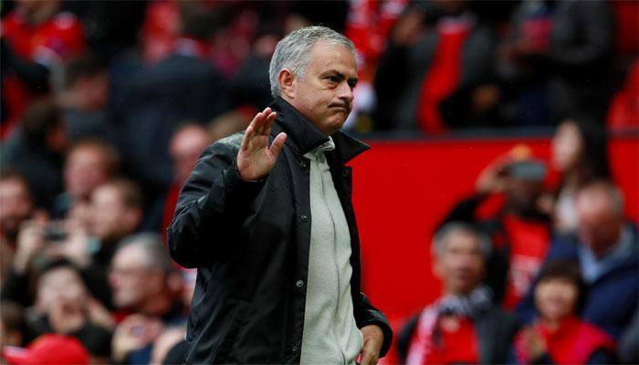 Liverpool out to halt Manchester United's charge in Anfield showdown