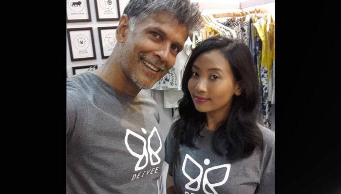 Milind Soman comes with girlfriend to present Deivee at AIFW S/S&#039;&#039; 18