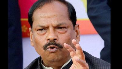 Jharkhand CM Raghubar Das spotted riding scooter without helmet on Diwali - Video