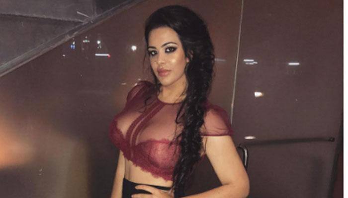 Sanjay Dutt's daughter Trishala will give you serious fitness goals- see pic