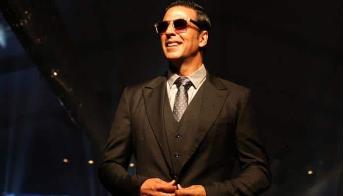 Akshay Kumar, IPS officer 'sweeten' Diwali of cops' families