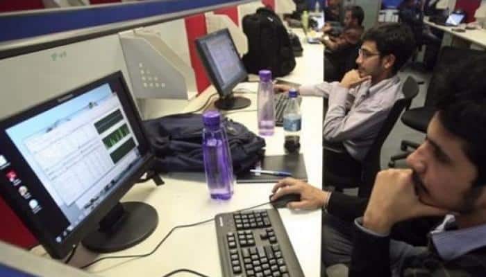 India raises concern over H-1B visas, but US makes its renewal tough