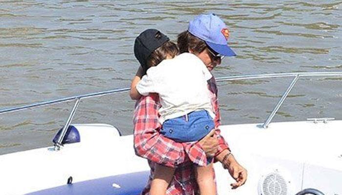 Super daddy Shah Rukh Khan and AbRam together make for a perfect click!