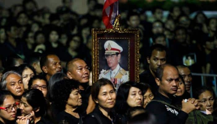 Sea of black in Bangkok as thousands flock to late king&#039;s funeral