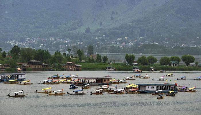 Will special status to J&amp;K residents stay? SC to decide today; Hurriyat issues warning