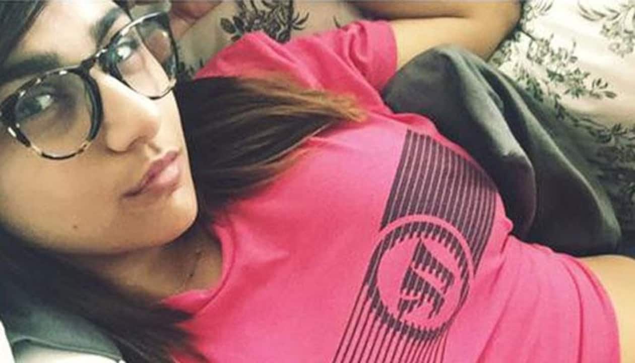 Former porn star Mia Khalifa making acting debut with Malayalam sex-comedy?  Here's the truth | Regional News | Zee News