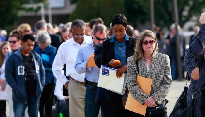 US jobless claims fall to near 44-1/2-year low