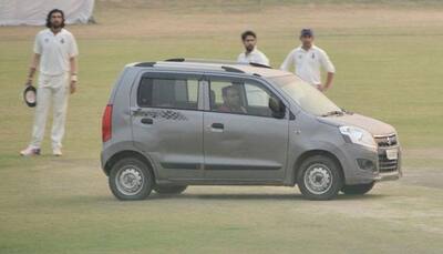 Drunk man drives onto pitch, interrupts Ranji match featuring Ishant, Gambhir