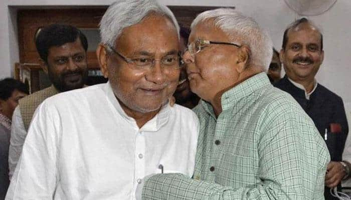 Lalu Prasad raises a stink, hits Nitish Kumar with toilet joke