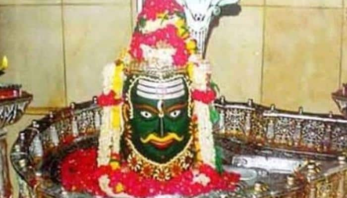 Ujjain&#039;s Mahakal temple priests openly violate SC ruling, keep &#039;Shivling&#039; uncovered during &#039;bhashma aarti&#039; 