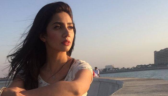 Mahira Khan’s ‘auto correct’ post is the funniest thing you will read today