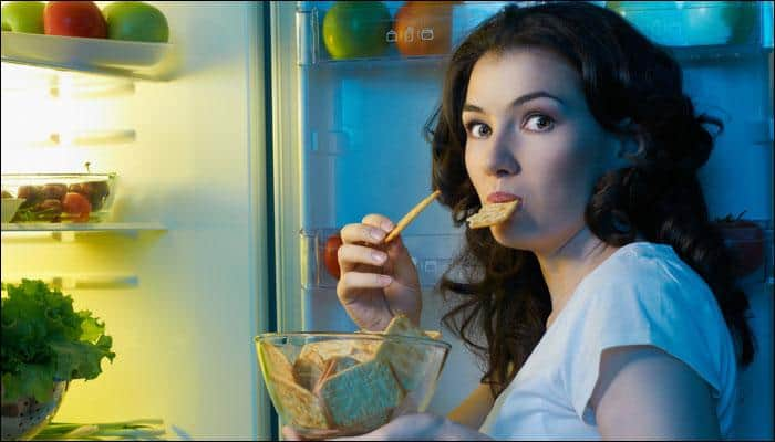 Love midnight snacking? It may increase your chances of heart disease, diabetes