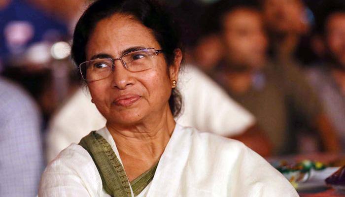 75,000 Indian industrialists turned NRIs after notes ban: Mamata's latest attack on PM Modi