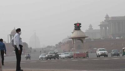 Delhi residents asked to stay indoors, avoid morning walks