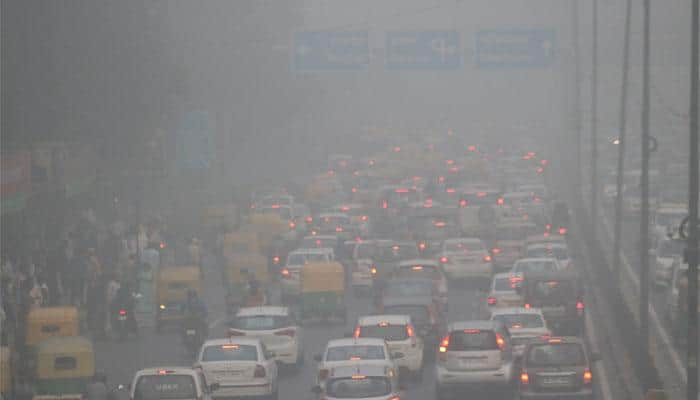 Delhi air pollution: Air still &#039;hazardous&#039;, 41 trains delayed, 10 cancelled