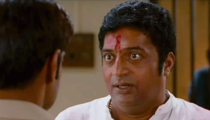 Amid Rajinikanth, Haasan&#039;s &#039;debut&#039;, Prakash Raj says actors joining politics a disaster